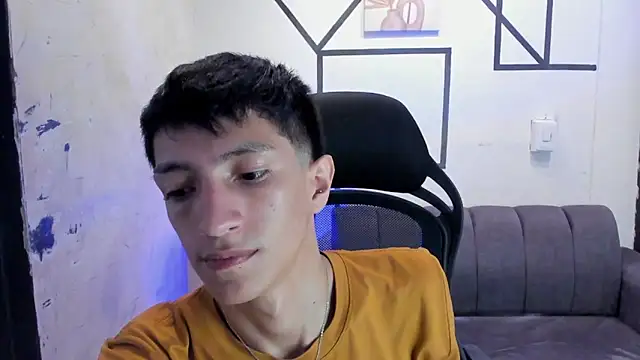 Snapshot of DereckCooperr chatting on 10-02-25, 10:13 DereckCooperr online show from 10-02-25, 10:13