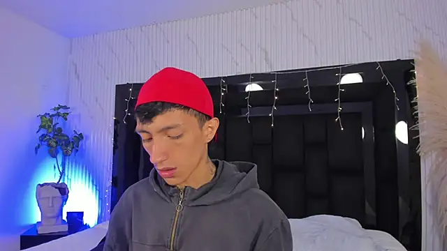 Snapshot of DereckCooperr chatting on 02-08-26, 09:12 DereckCooperr online show from 02-08-26, 09:12