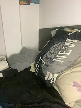 Snapshot of DereckCooperr chatting on 02-21-26, 04:03 DereckCooperr online show from 02-21-26, 04:03