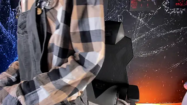 Snapshot of DereckCooperr chatting on 01-16-26, 11:20 DereckCooperr online show from 01-16-26, 11:20