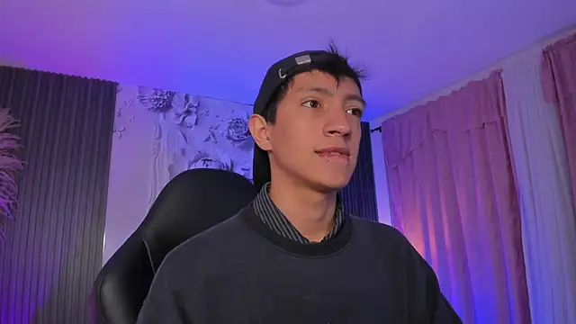 DereckCooperr online show from 05-24-26, 04:34