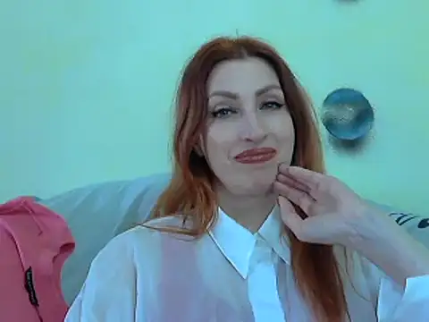Snapshot of Jillian_Pattie chatting on 05-11-26, 02:45 Jillian Pattie online show from 05-11-26, 02:45