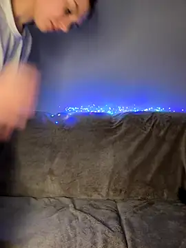 freiiaflower online show from 10-24-25, 07:46