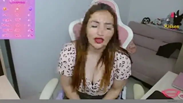 EVA GRAYS online show from 02-25-26, 05:13