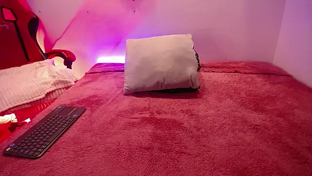 Katy Van online show from 10-20-25, 08:42