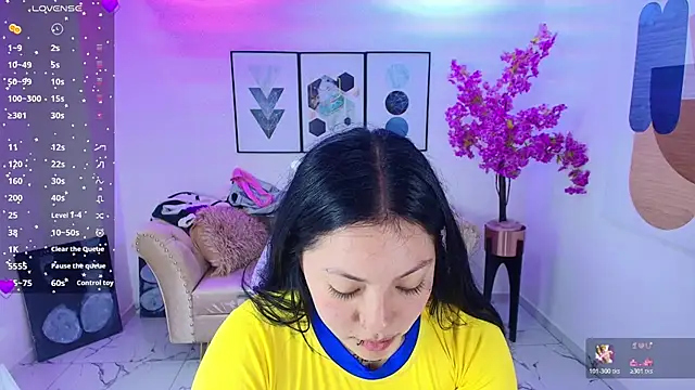 Snapshot of Isa_reel chatting on 06-17-26, 07:46 Isa reel online show from 06-17-26, 07:46