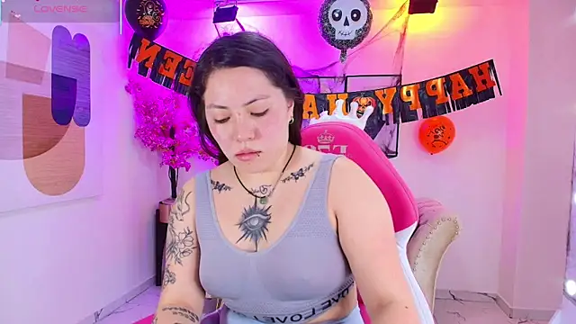 Isa reel online show from 10-31-25, 06:15