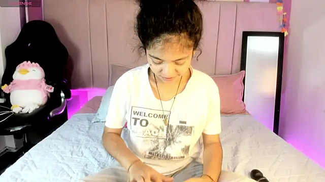 Snapshot of Winnifer_Gonzal chatting on 03-14-25, 06:53 Winnifer Gonzal online show from 03-14-25, 06:53