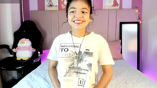 Snapshot of Winnifer_Gonzal chatting on 03-14-25, 03:48 Winnifer Gonzal online show from 03-14-25, 03:48