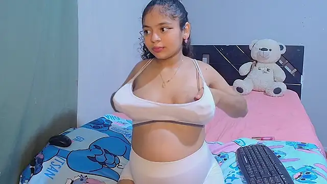 Snapshot of Winnifer_Gonzal chatting on 09-09-25, 03:05 Winnifer Gonzal online show from 09-09-25, 03:05