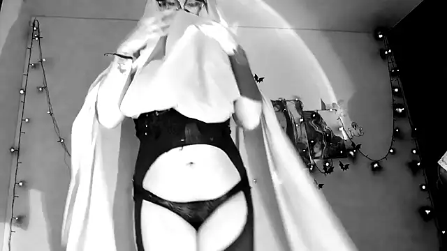 willow poisson online show from 10-09-25, 05:35