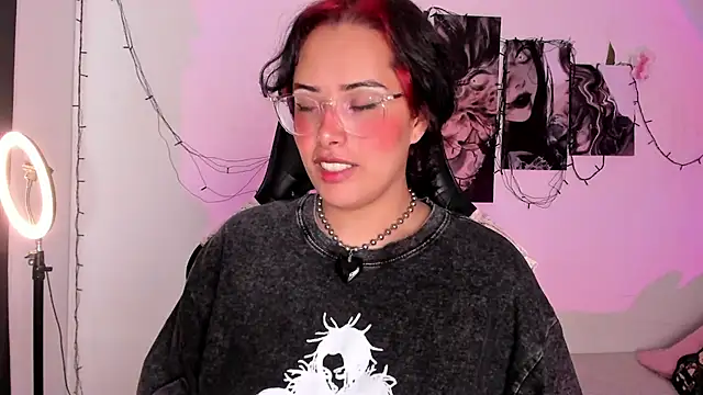 willow poisson online show from 09-09-25, 03:21