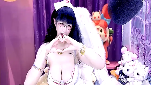 Snapshot of kumamon- chatting on 01-10-25, 04:30 kumamon- online show from 01-10-25, 04:30