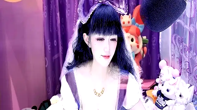 Snapshot of kumamon- chatting on 01-11-25, 02:47 kumamon- online show from 01-11-25, 02:47