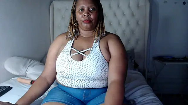 Snapshot of PlatnumBoobsX chatting on 01-16-26, 06:45 PlatnumBoobsX online show from 01-16-26, 06:45