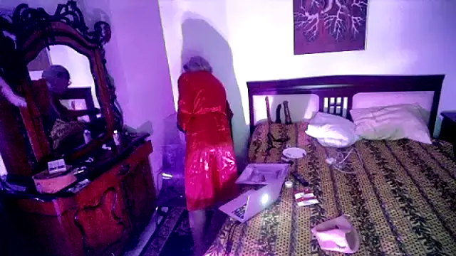 Snapshot of CharlotteVixxens chatting on 05-02-26, 11:54 CharlotteVixxens online show from 05-02-26, 11:54