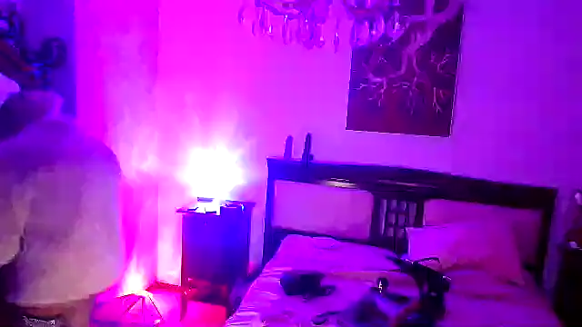 Snapshot of CharlotteVixxens chatting on 03-06-26, 11:11 CharlotteVixxens online show from 03-06-26, 11:11