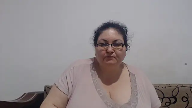 Snapshot of Nykyxo chatting on 06-28-26, 10:16 Nykyxo online show from 06-28-26, 10:16