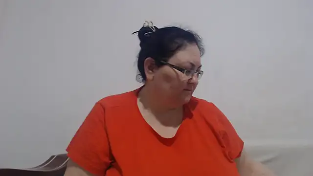 Snapshot of Nykyxo chatting on 06-21-26, 12:11 Nykyxo online show from 06-21-26, 12:11
