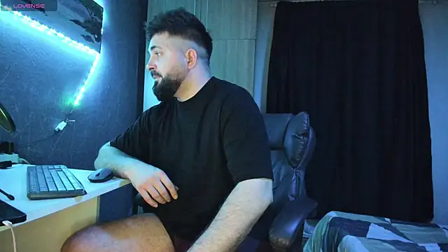 Snapshot of Eduu2322 chatting on 03-08-25, 10:34 Eduu2322 online show from 03-08-25, 10:34