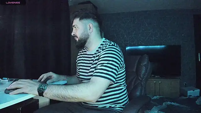 Snapshot of Eduu2322 chatting on 01-14-25, 12:00 Eduu2322 online show from 01-14-25, 12:00