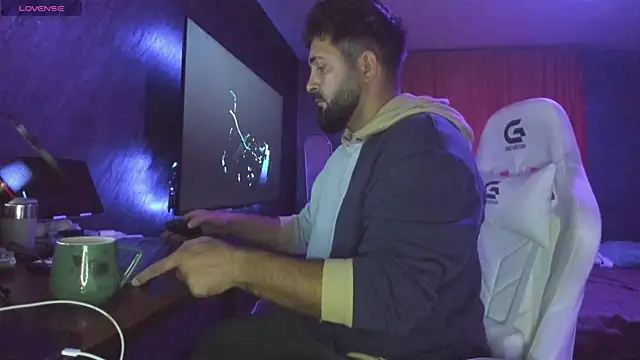 Snapshot of Eduu2322 chatting on 10-07-25, 07:26 Eduu2322 online show from 10-07-25, 07:26