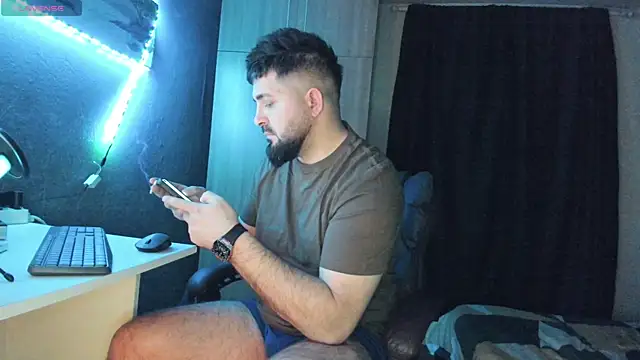 Snapshot of Eduu2322 chatting on 02-09-25, 10:00 Eduu2322 online show from 02-09-25, 10:00