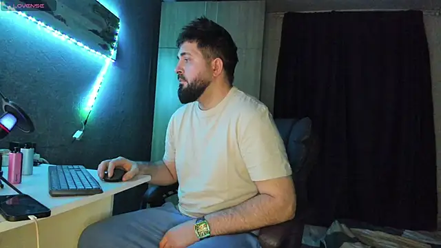 Snapshot of Eduu2322 chatting on 03-03-25, 10:42 Eduu2322 online show from 03-03-25, 10:42