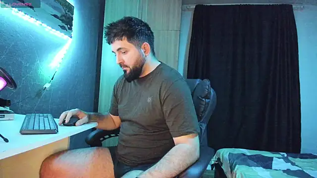 Snapshot of Eduu2322 chatting on 02-04-25, 11:16 Eduu2322 online show from 02-04-25, 11:16