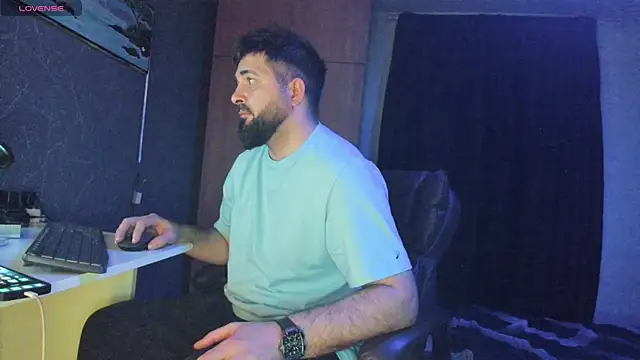 Snapshot of Eduu2322 chatting on 03-22-25, 10:15 Eduu2322 online show from 03-22-25, 10:15