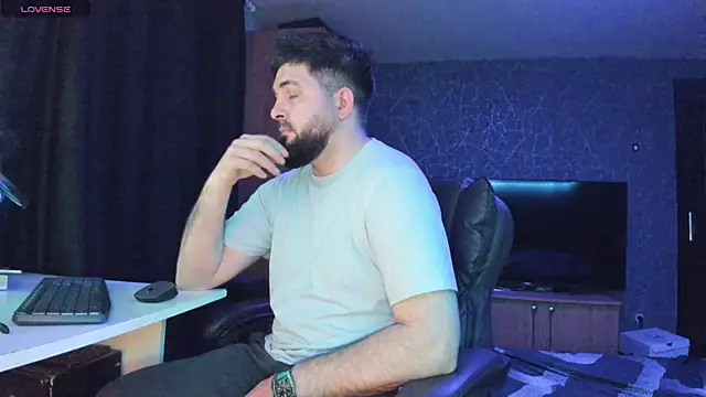 Snapshot of Eduu2322 chatting on 01-25-25, 09:35 Eduu2322 online show from 01-25-25, 09:35