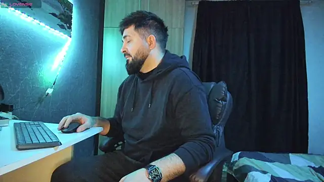 Snapshot of Eduu2322 chatting on 02-24-25, 10:58 Eduu2322 online show from 02-24-25, 10:58