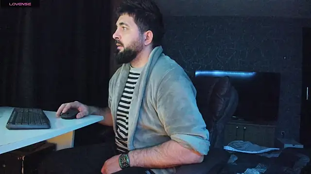 Snapshot of Eduu2322 chatting on 01-02-25, 01:06 Eduu2322 online show from 01-02-25, 01:06