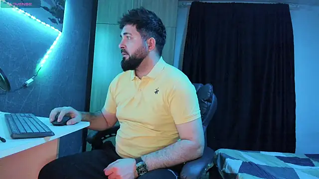 Snapshot of Eduu2322 chatting on 02-05-25, 10:11 Eduu2322 online show from 02-05-25, 10:11