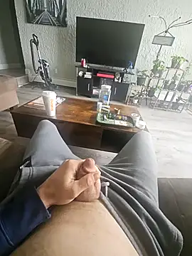 Snapshot of Cemg chatting on 01-28-25, 03:57 Cemg online show from 01-28-25, 03:57