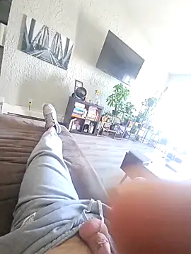 Snapshot of Cemg chatting on 09-13-25, 03:01 Cemg online show from 09-13-25, 03:01