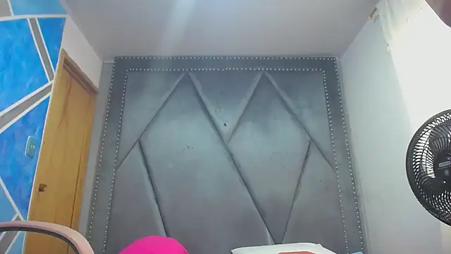 Snapshot of MeganMilF2 chatting on 02-17-26, 01:08 MeganMilF2 online show from 02-17-26, 01:08