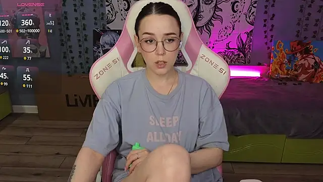 Snapshot of Sweet_frosti chatting on 09-09-25, 03:38 Sweet frosti online show from 09-09-25, 03:38