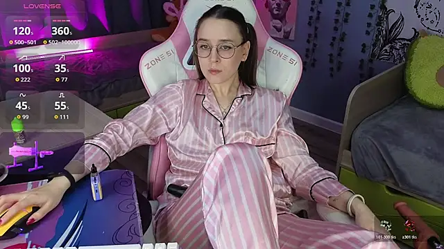 Snapshot of Sweet_frosti chatting on 10-20-25, 02:57 Sweet frosti online show from 10-20-25, 02:57
