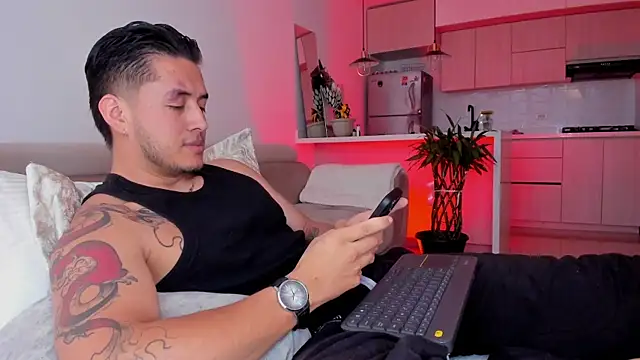 Chriskyle  online show from 11-20-25, 12:50