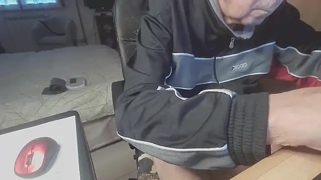 Snapshot of papillonhotofficial chatting on 09-28-25, 04:47 papillonhotofficial online show from 09-28-25, 04:47