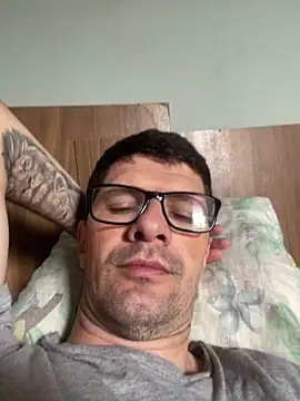 Juliano2289 online show from 04-07-26, 03:58