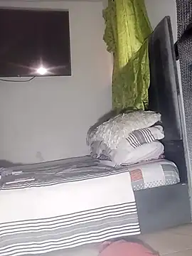 CurvySara1 online show from 10-23-25, 08:07