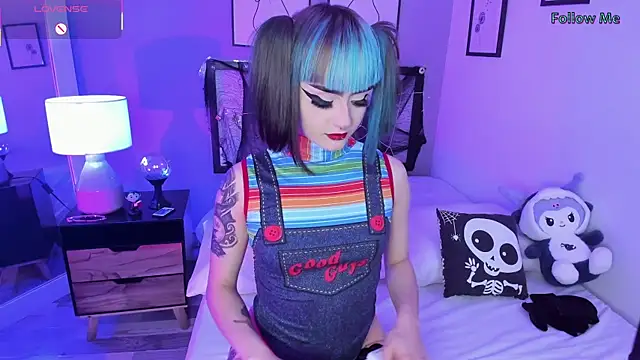 Liza Sweett online show from 10-28-25, 10:09