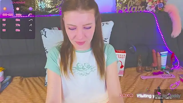 Snapshot of AlexaStoun chatting on 02-16-25, 05:15 AlexaStoun online show from 02-16-25, 05:15