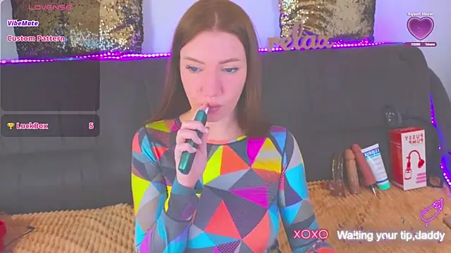 Snapshot of AlexaStoun chatting on 01-10-25, 02:34 AlexaStoun online show from 01-10-25, 02:34