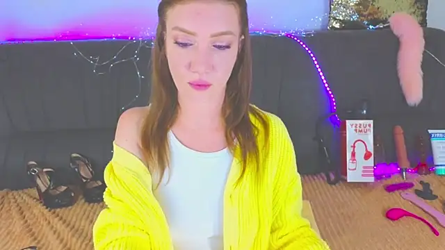 Snapshot of AlexaStoun chatting on 03-18-25, 03:22 AlexaStoun online show from 03-18-25, 03:22