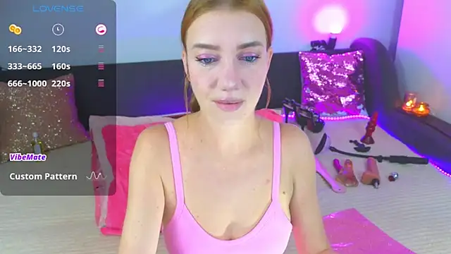 Snapshot of AlexaStoun chatting on 09-29-25, 01:17 AlexaStoun online show from 09-29-25, 01:17