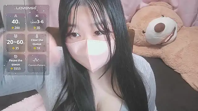 Snapshot of yuinyan3150 chatting on 11-16-25, 07:40 yuinyan3150 online show from 11-16-25, 07:40