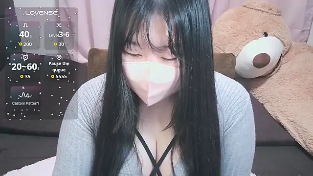 yuinyan3150 online show from 03-31-26, 03:36